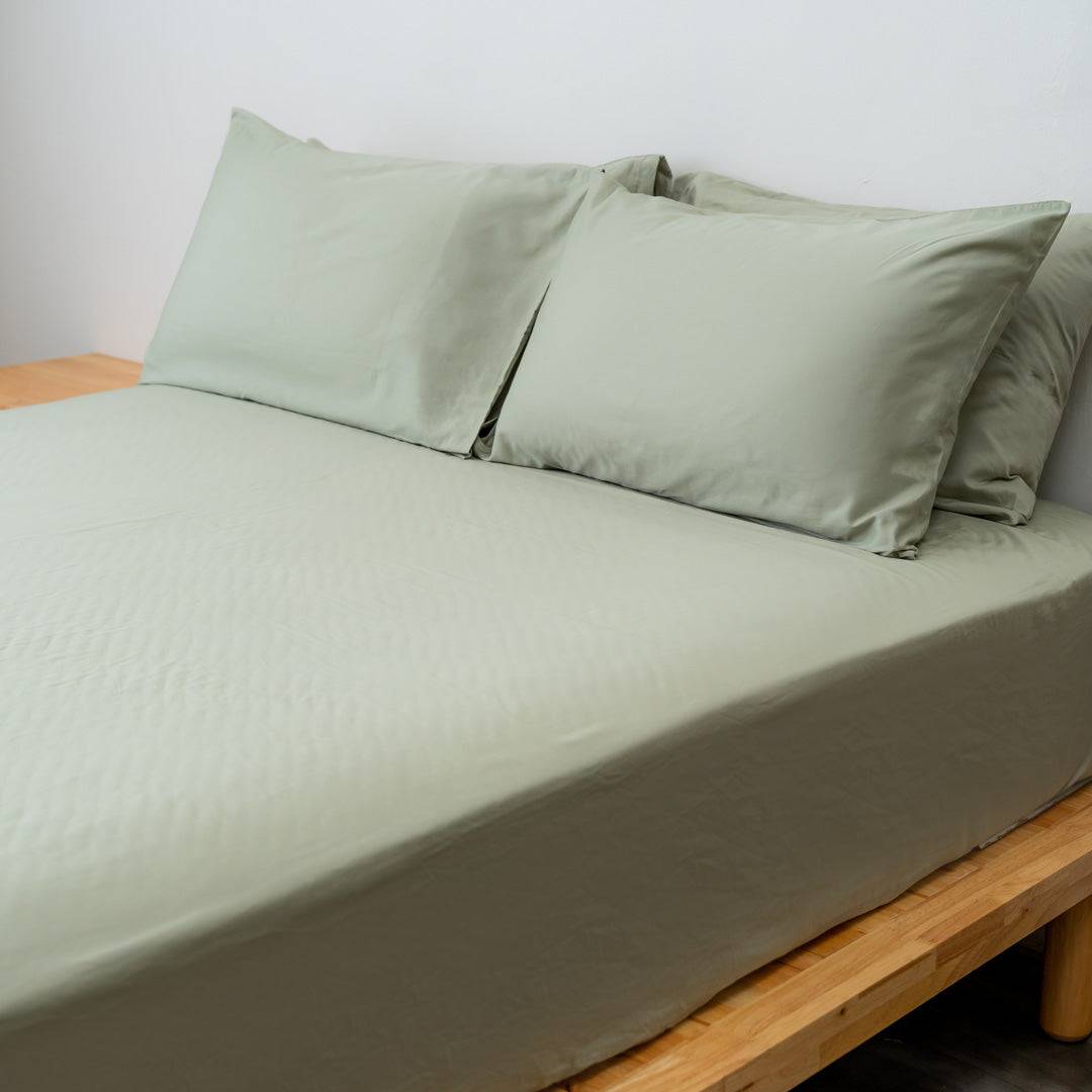 Extra-long staple cotton fitted bedsheet set sage green