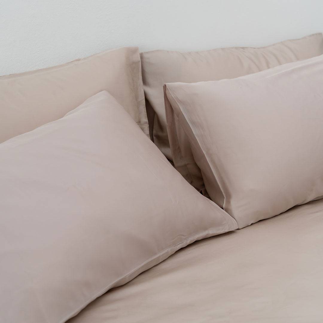 TENCEL™ fitted bedsheet set with pillowcases Oyster