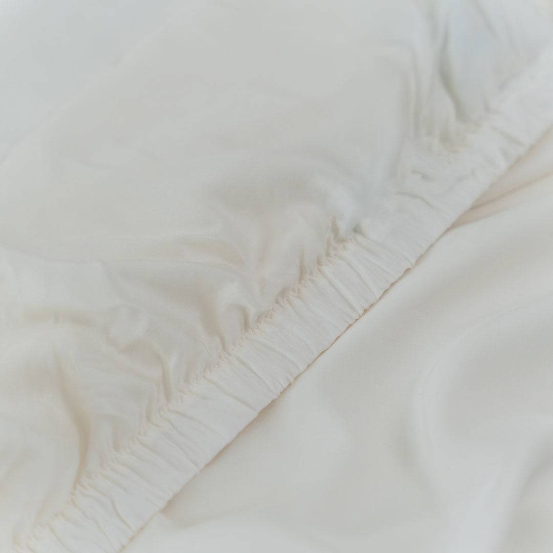 TENCEL™ fitted bedsheet set with pillowcases oatmeal off white cream ivory