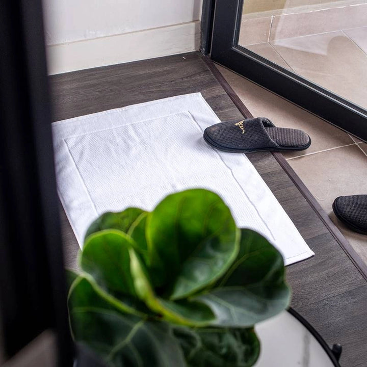 KapasLUXE® extra-long staple bath mat