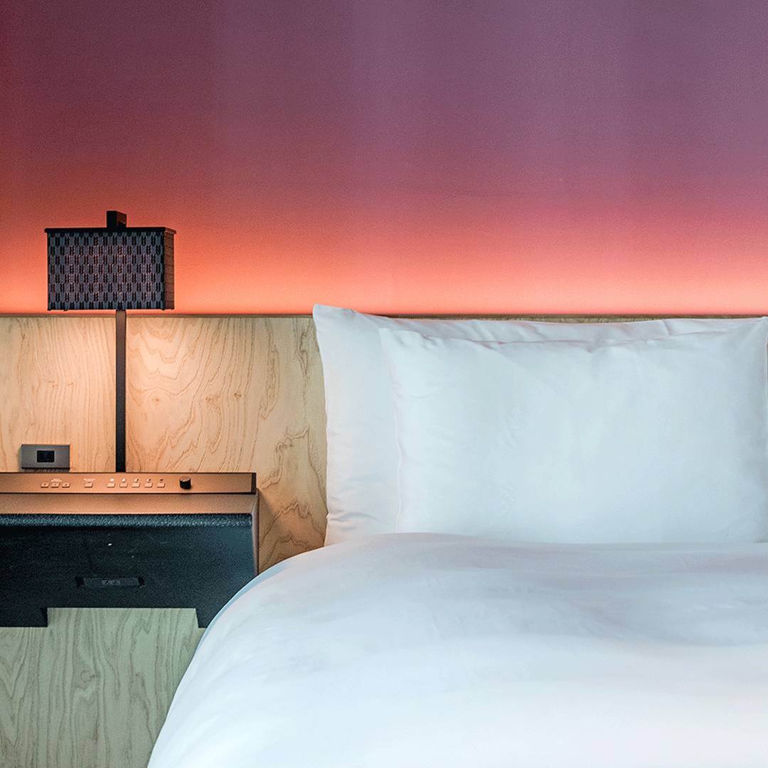 Down Feather Pillow (Soft and fluffy hotellike pillow) Kapas Living