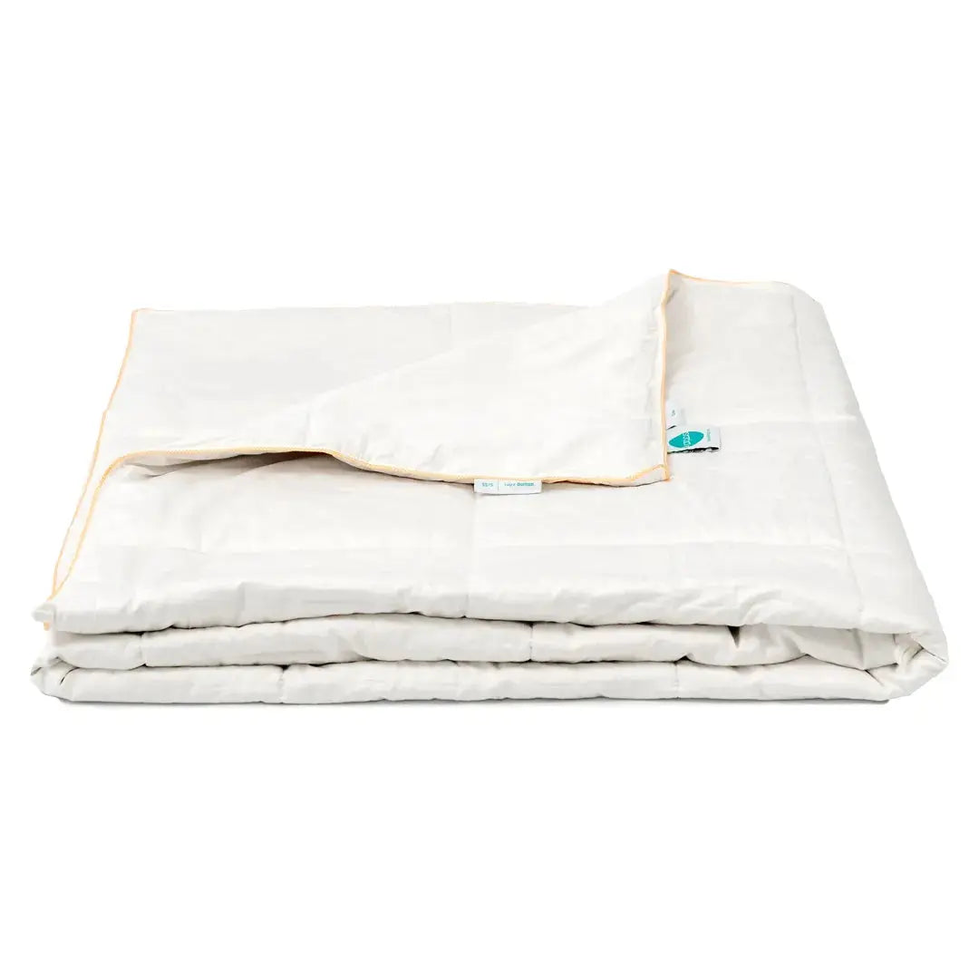 Cotton duvet / quilt / comforter / blanket 100% cotton filling and casing. Breathable and great for hot weather