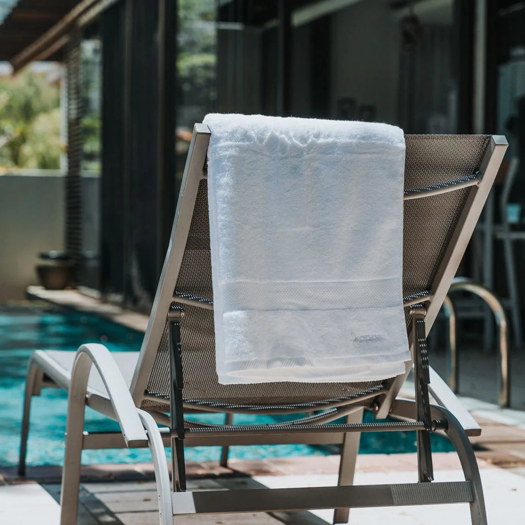 Luxury meets comfort in the Luxe Towel, the best breathable long-staple cotton bedsheets for tropical weather in Singapore, keeping you fresh all night.